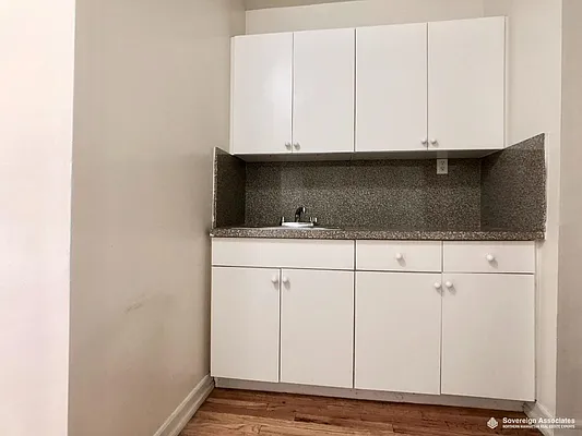 Rented by Sovereign Associates | media 23