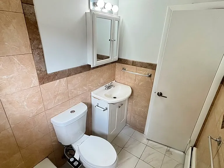 120 Bishop Dr #120 — Photo 12