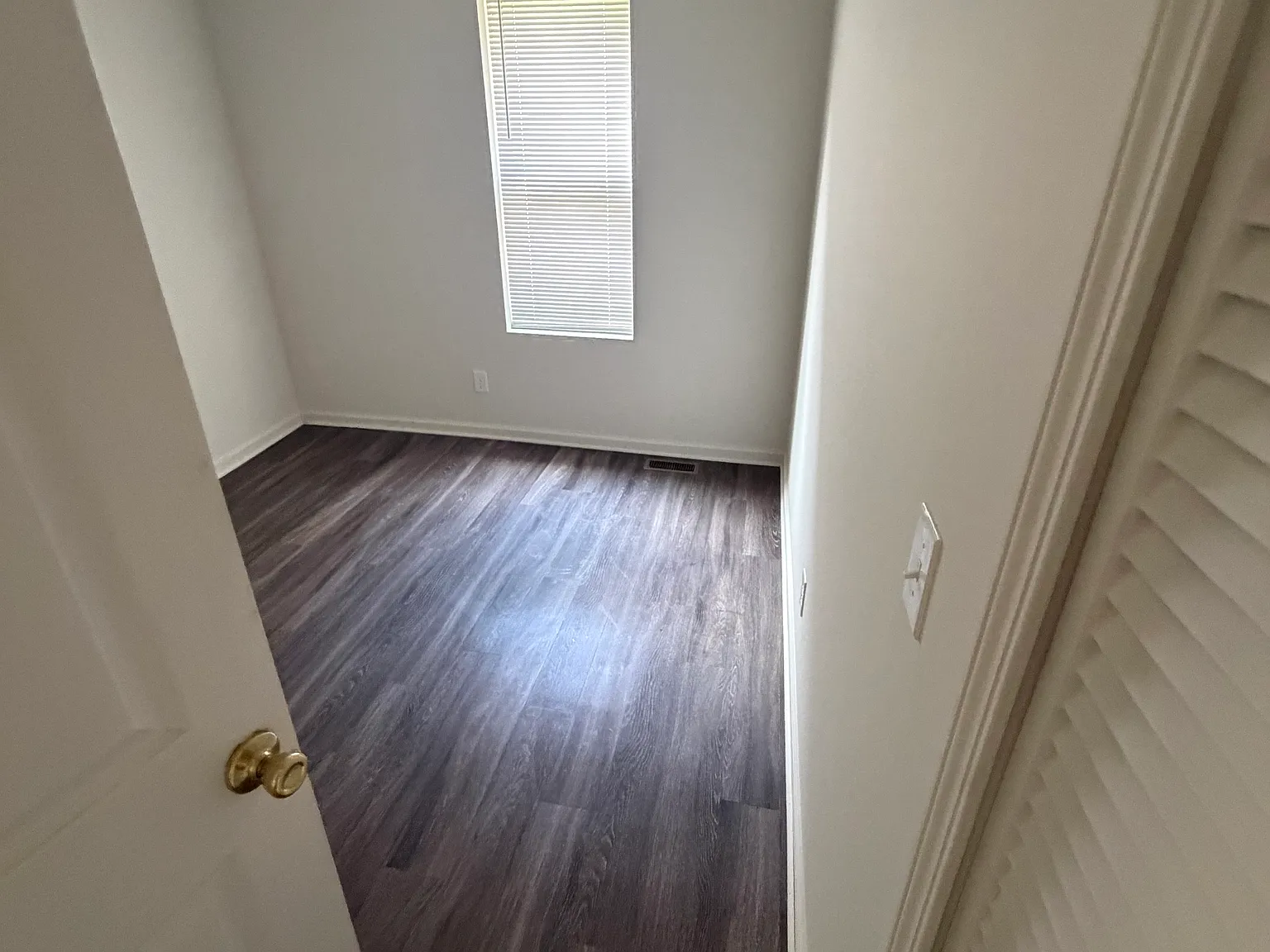 2216 Caniff Ave — Photo 4