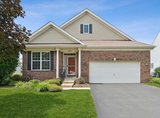 695 Cheshire Ct, Oswego, IL 60543
