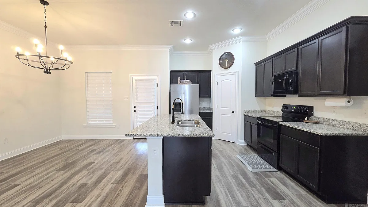 Building Photo - 1346 Hickory Creek Dr