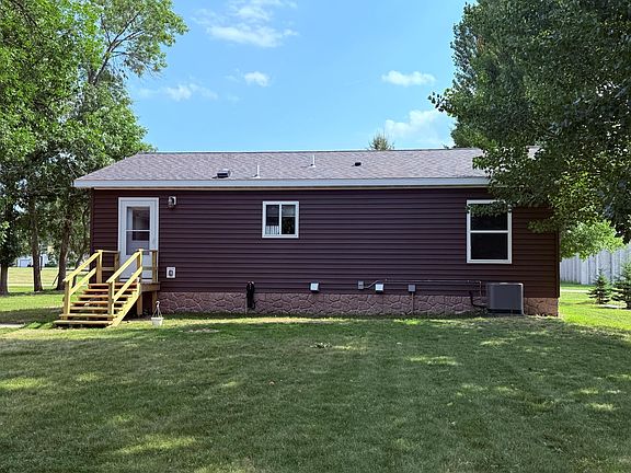 5th image of 303 1st Ave E