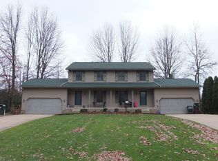 5982 Darletta St SW, Navarre, OH 44662