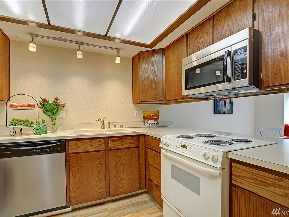 1st image of 4422 176th St SW APT B3