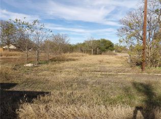 507 W Houston St, Giddings, TX 78942