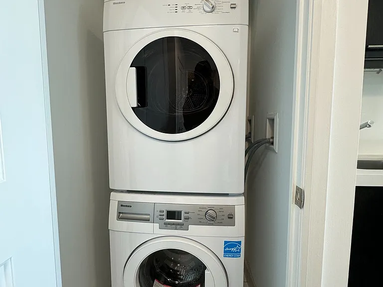 50 Wellesley St E #908 — Photo 5