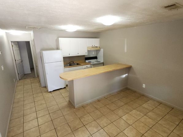 108 Smith Dr #5