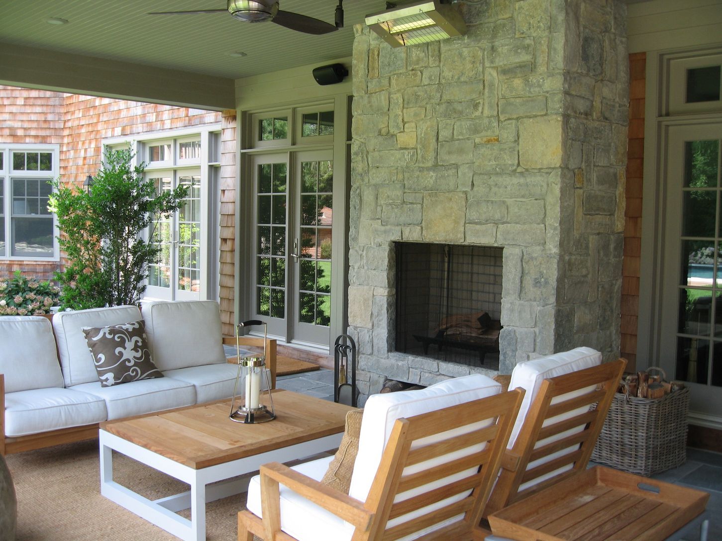 12 Baiting Hollow Rd, East Hampton, NY 11937 Out East