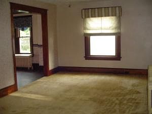 2nd image of 636 4th Ave