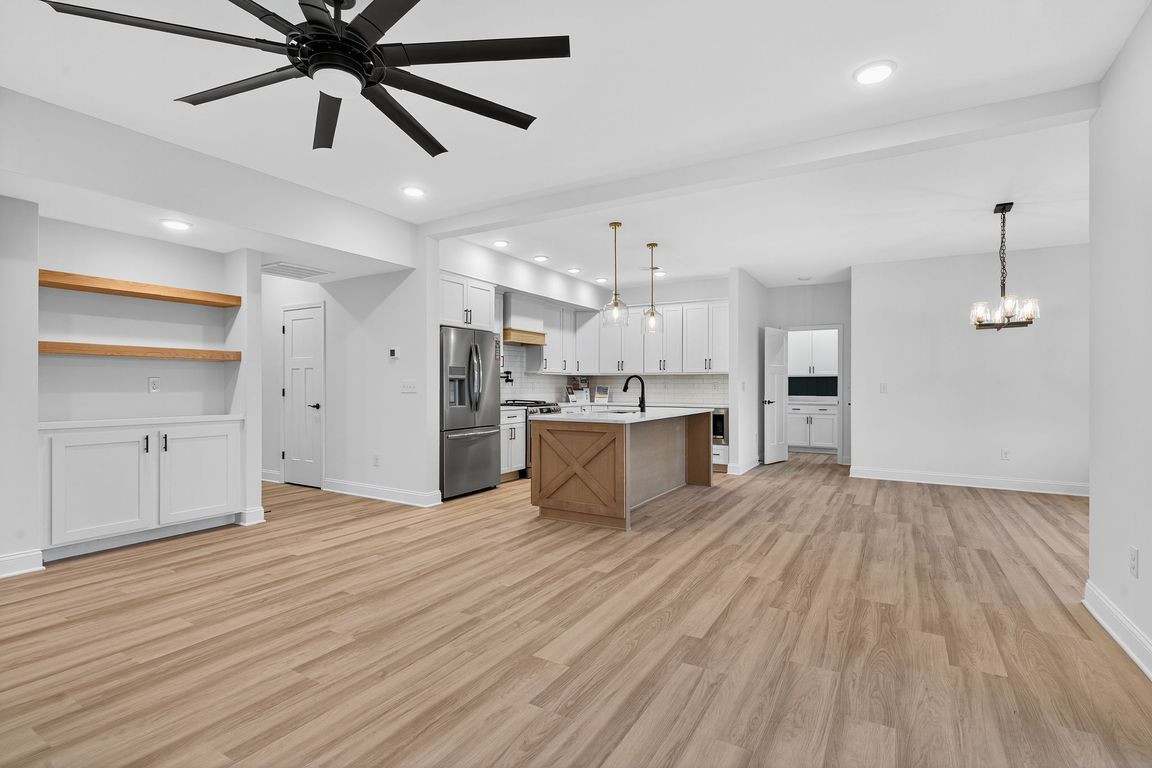 next background image