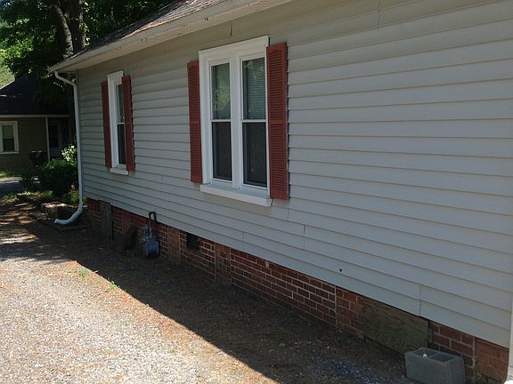 3rd image of 107 Fulton Dr
