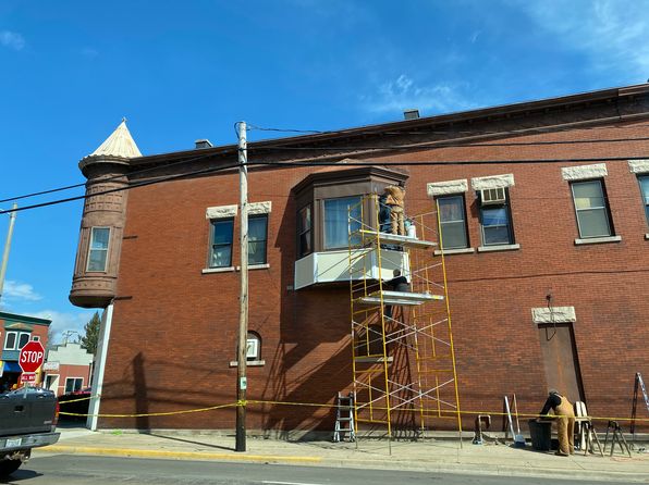 101 E Saint Paul St #1