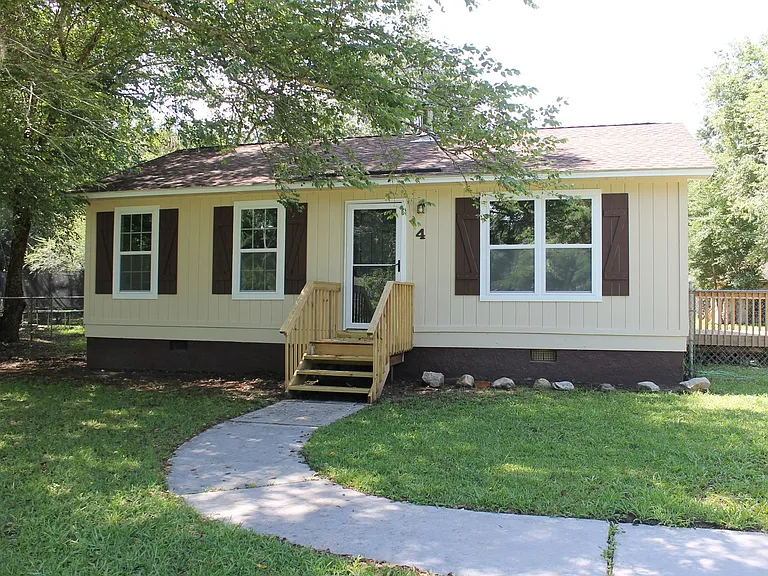 4 George B Ct — Photo 1