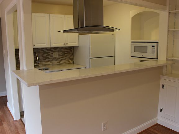 3rd image of 1133 N Randolph St APT 302