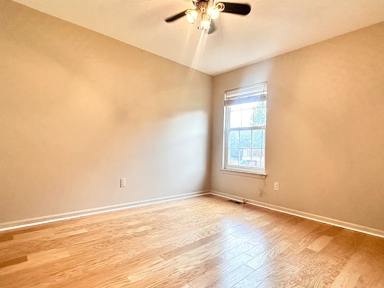 2607 Virginia Ln — Photo 18