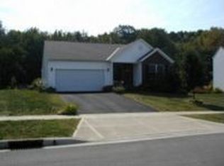 2214 Landcrest Dr, Lancaster, OH 43130