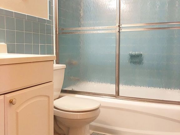 5th image of 27-17 Newtown Ave #3B