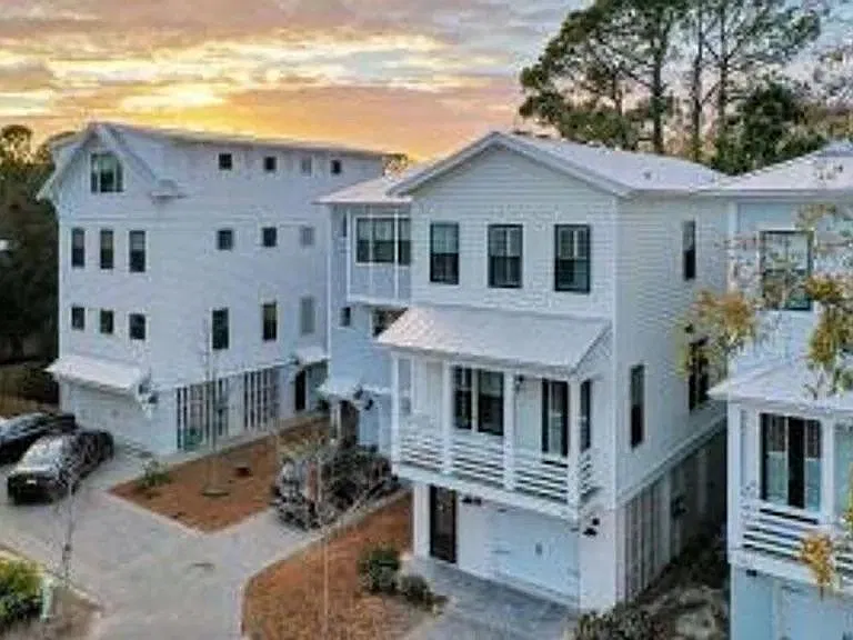 964 Key Colony Ct