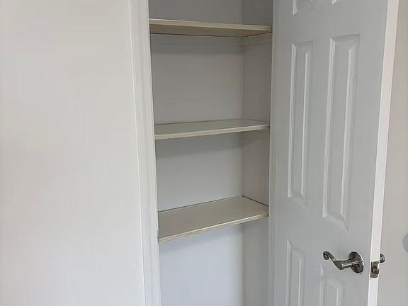 4th image of 1644 E 33rd St #2
