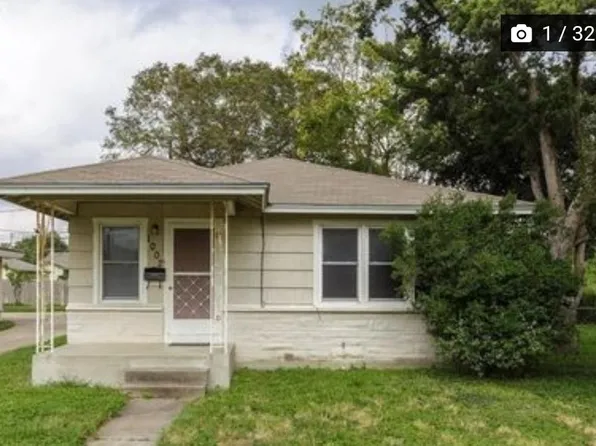 1002 Peerman Pl, Corpus Christi, TX 78411