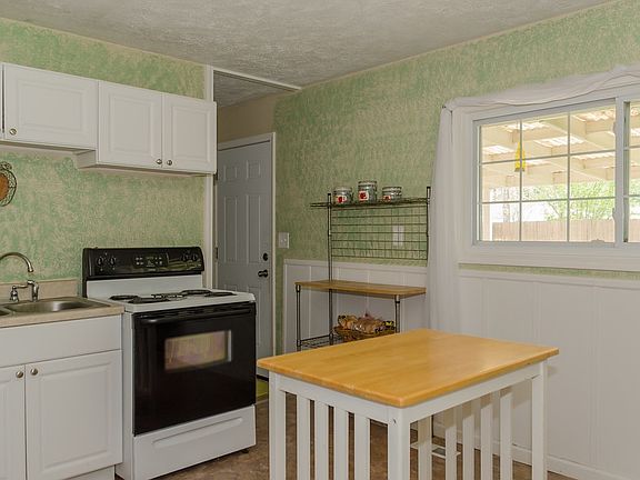 5th image of 1029 Grissom Ave