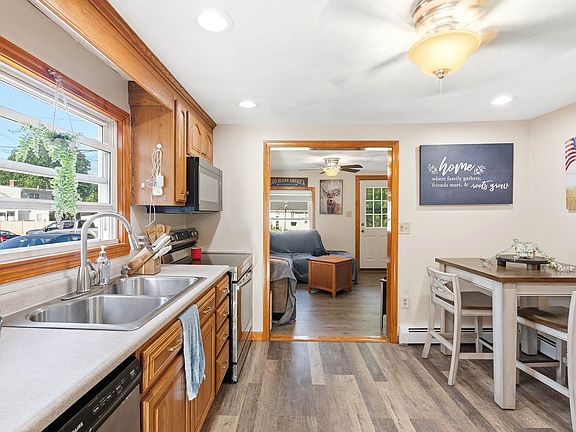 3rd image of 31 Hillside Avenue