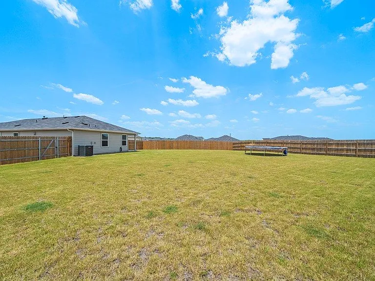 151 Galanthus Ct — Photo 22
