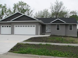 1609 Kellie Ave, Independence, IA 50644