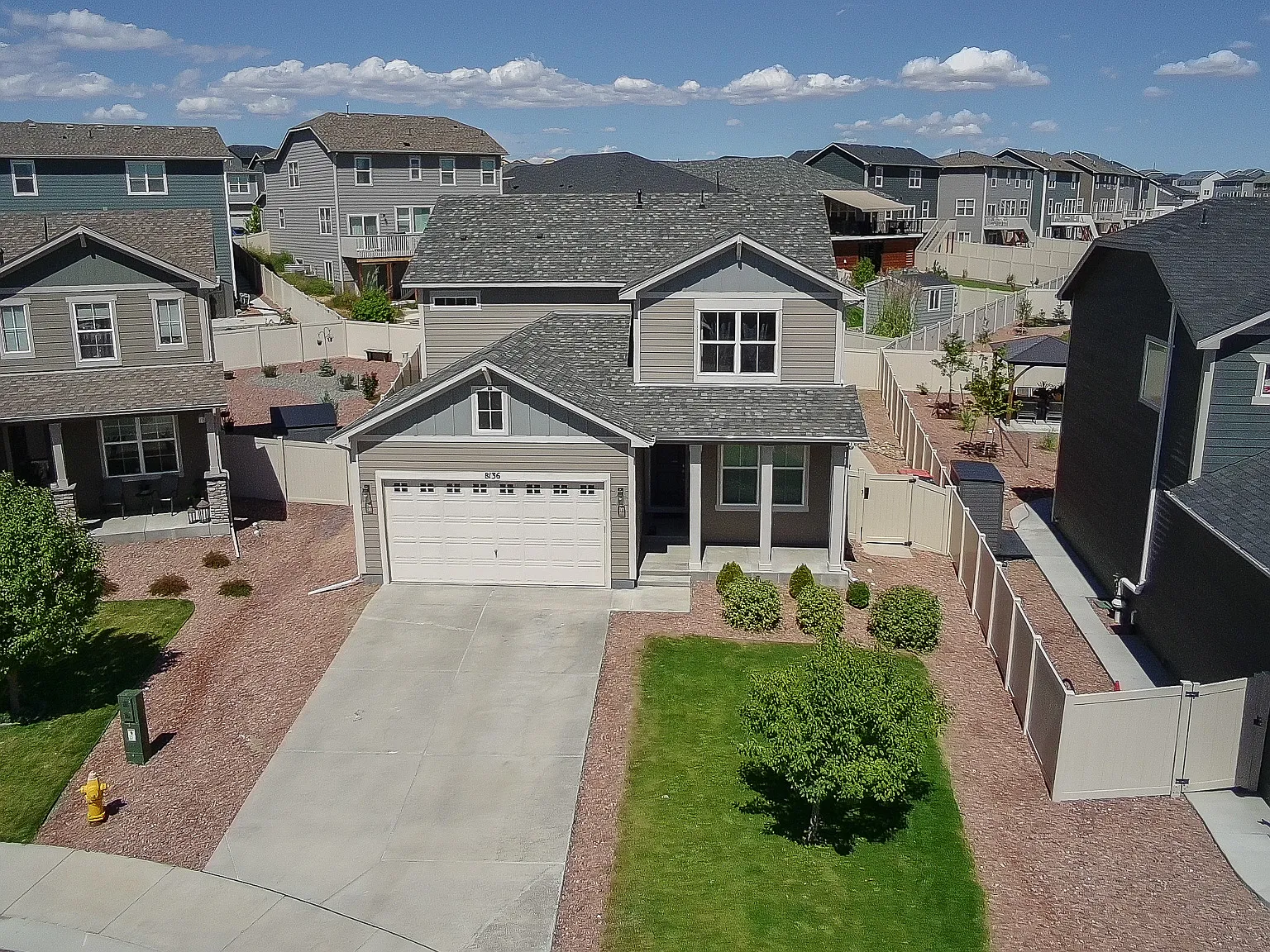 3 bed, 2.5 bath, 2136 sqft, $2,700 — Photo 2
