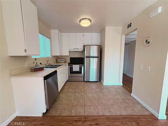 4th image of 824 Pinetree Cir APT 36