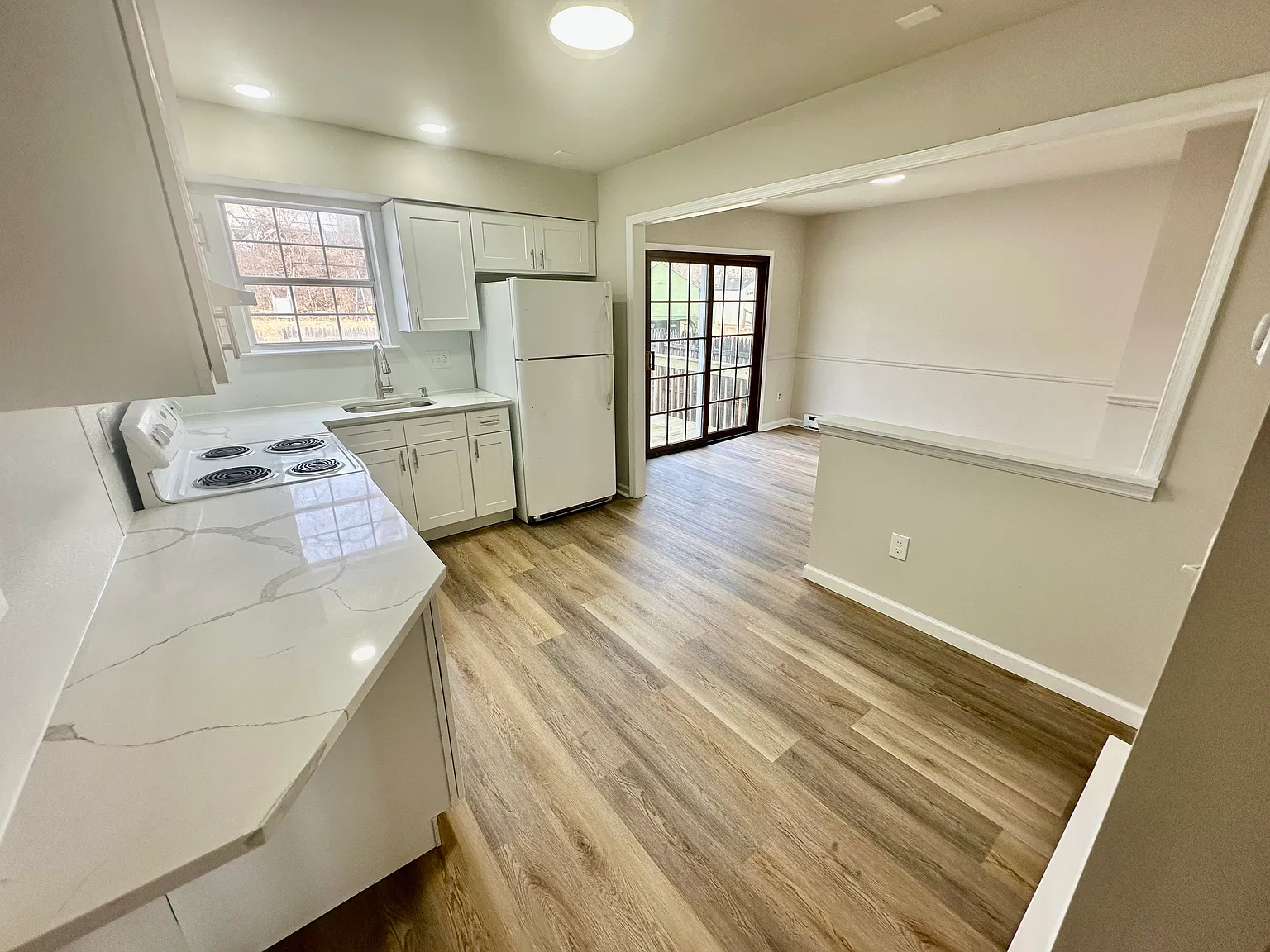 3 bed, 1.5 bath, 1480 sqft, $2,250 — Photo 3