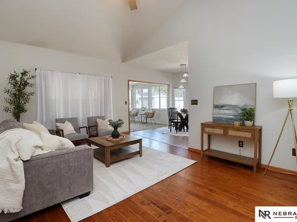 2551 SW 17th St, Lincoln, NE 68522