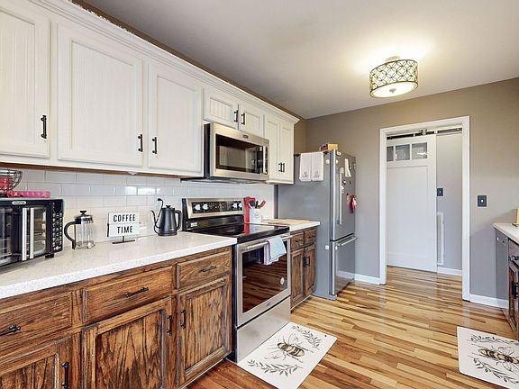 2nd image of 3642 Rocky Top Ct