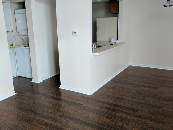 Kitchen washer dryer area