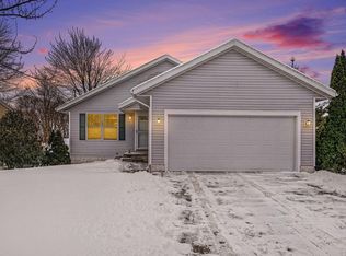 205 McConnell Ave, Muskegon, MI 49445