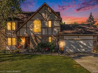 5376 Olde Shawboro Rd, Grand Blanc, MI 48439