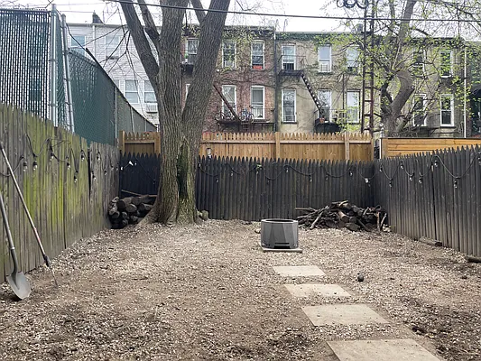 Rented by Nooklyn NYC LLC | media 30