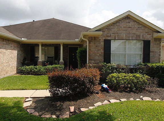 2nd image of 900 Victoria Lakes Dr