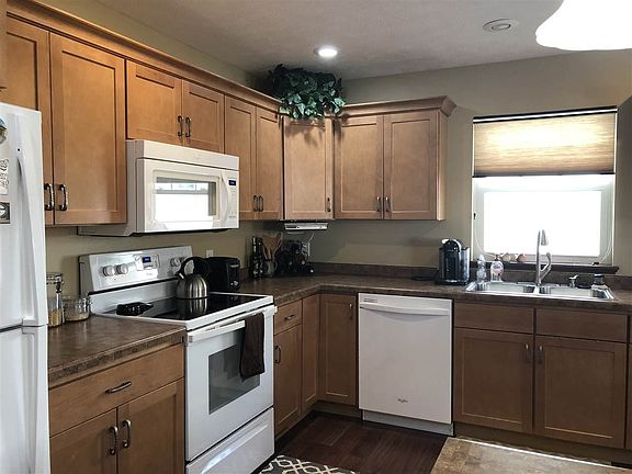 4th image of 620 Brookstone Ct #620