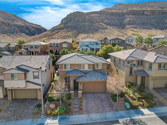3rd image of 5741 Shadow Bend Dr
