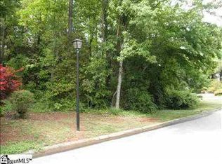 11 Nightingale Ln, Greenville, SC 29607