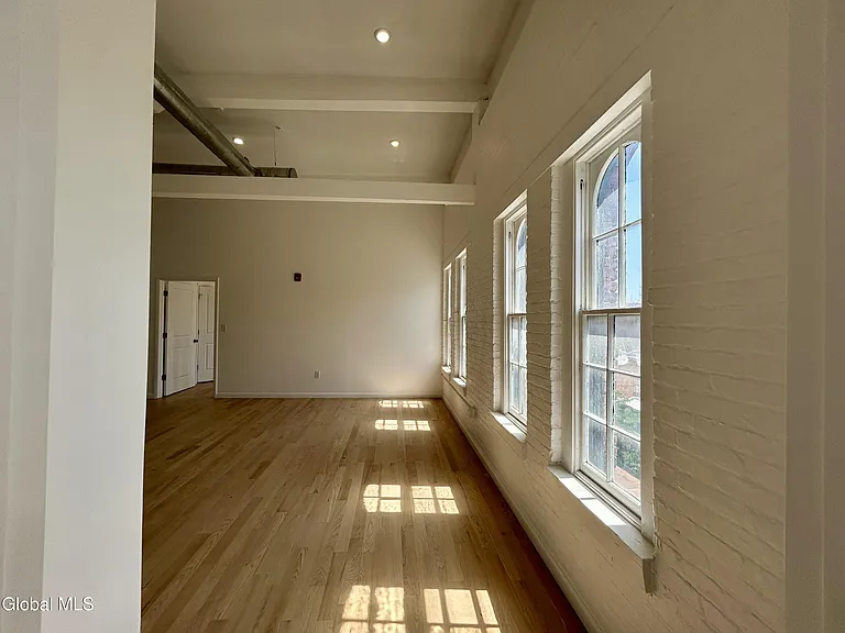 155 River St #5D — Photo 16