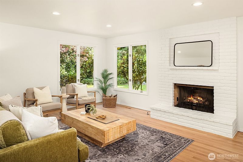 4th image of 8531 Hunts Point Lane