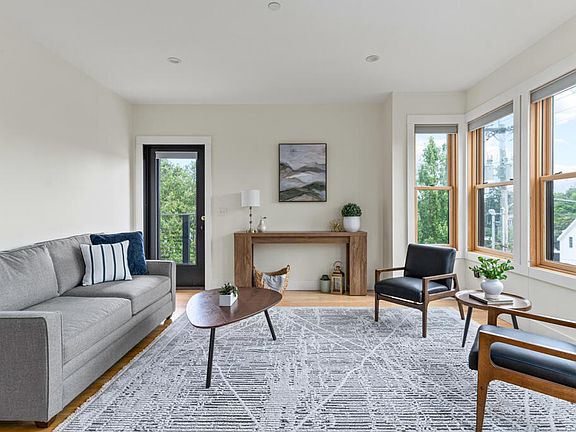 3rd image of 15 Walton Street #3