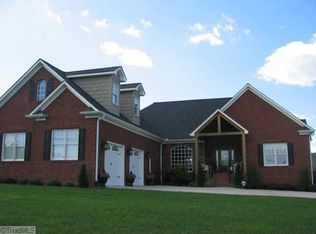 125 Act Dr, Winston Salem, NC 27107