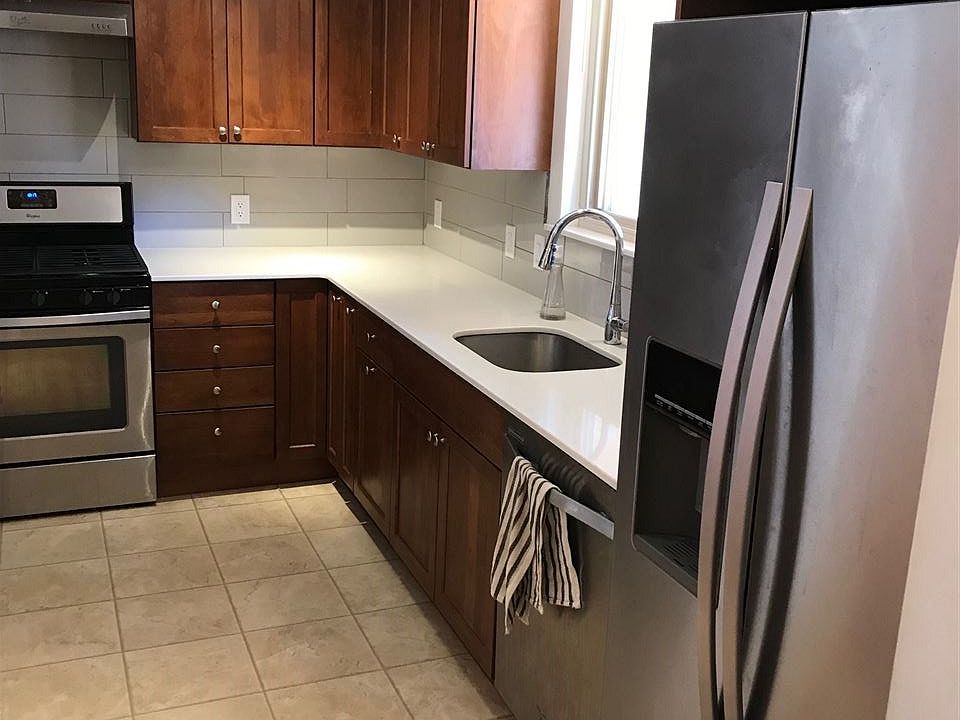 2nd image of 2288 Calle Pulido