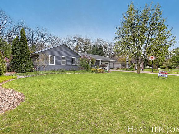 5th image of 9685 Alfred Pl