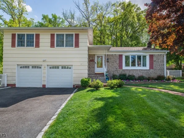 15 Mckinley Dr, Rockaway Boro, NJ 07866