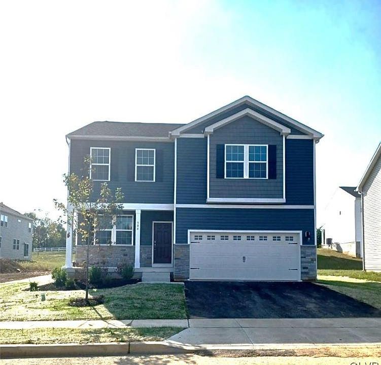 1st image of 304 Knollwood Dr