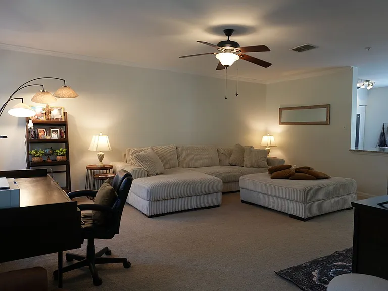1004 Waterside Dr — Photo 10